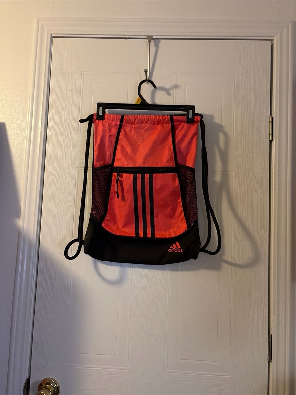 adidas Pink & Black Drawstring Gym Bag Zip Closure Mesh Pocket Adjustable Strap